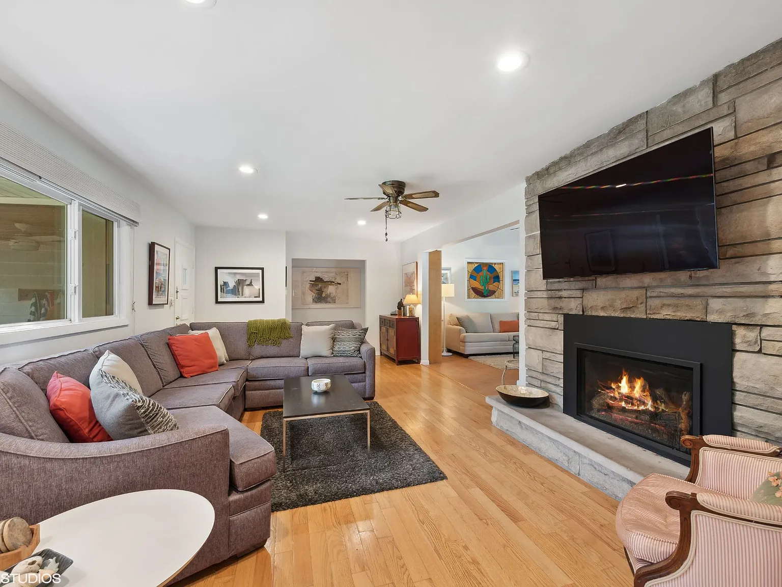 4 bed, $10,500 — Photo 2