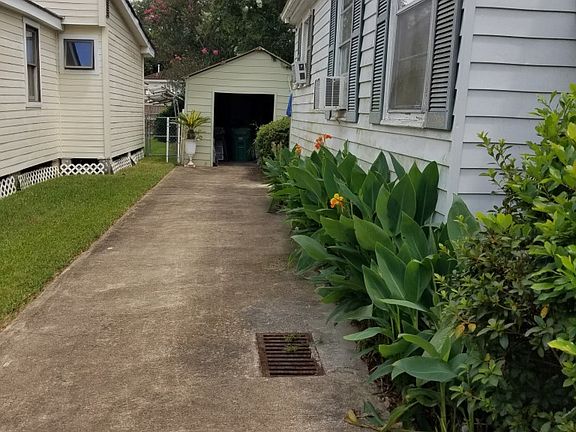 2nd image of 635 Elmeer Ave