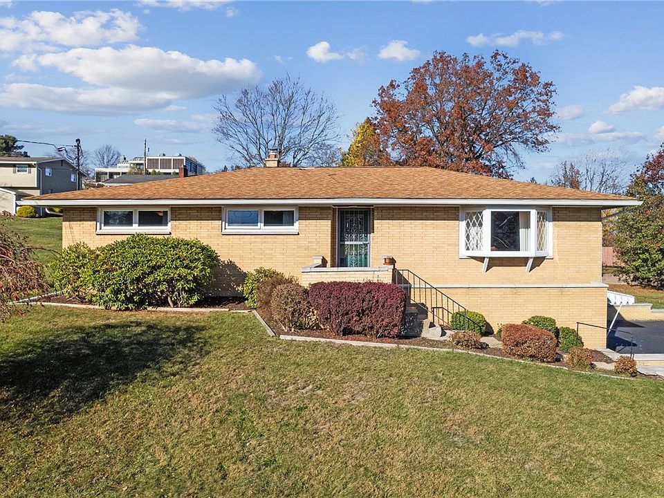 1st image of 15 McLaughlin Dr