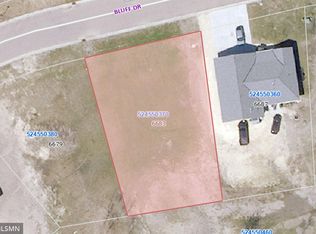 6683 Bluff Dr, Cannon Falls, MN 55009