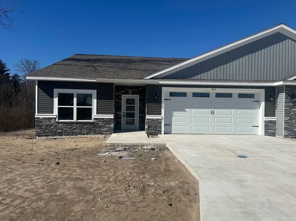 7615 Cole Ln, Midland, MI 48642