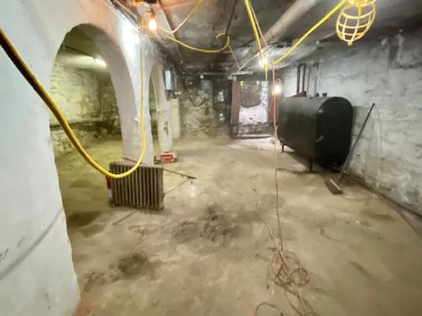 188 Macdonough Street image 12 of 15