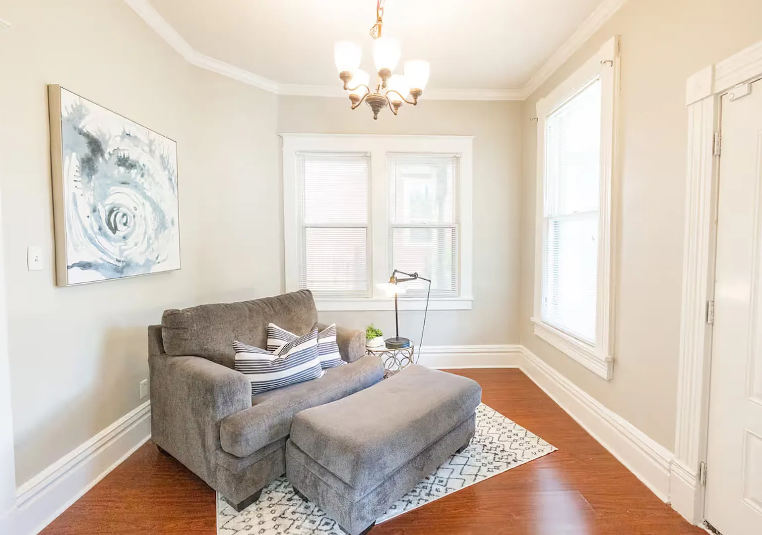 3 bed, 2.0 bath, 2236 sqft, $3,500 — Photo 2