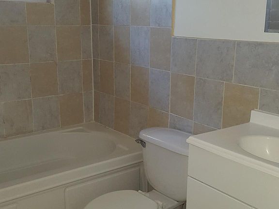 5th image of 5410 Westbourne Dr