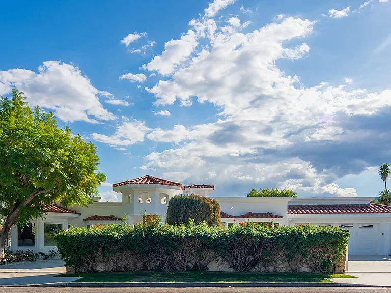 Tamarisk Rd — Photo 85