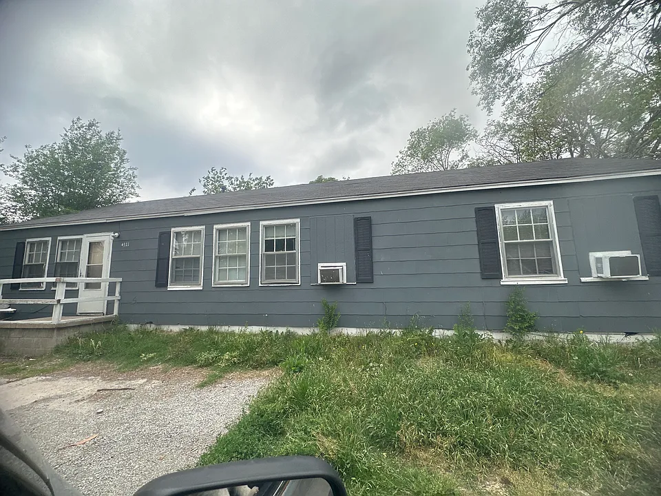4311 & 4313 E Boston St #2