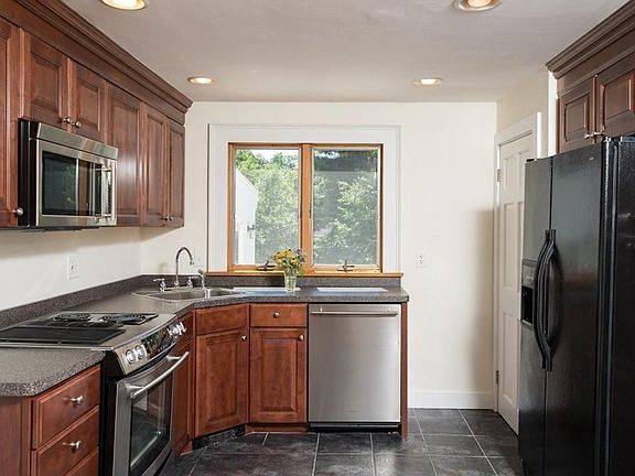 3rd image of 14 Harrison Ave