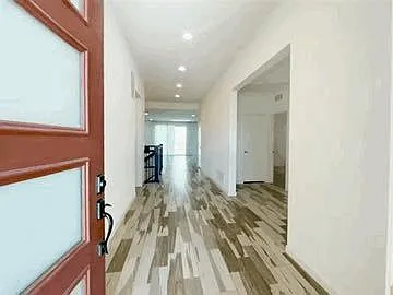 11027 Watermark Ave — Photo 2