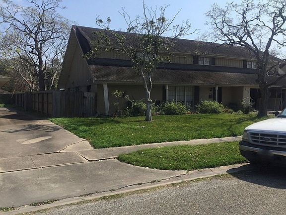 3rd image of 341 Haroldson Dr
