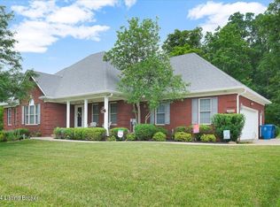 3003 Shaded Creek Ct, La Grange, KY 40031