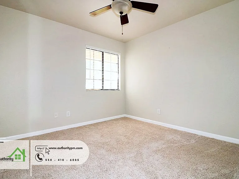 3657 Santa Rosa Way — Photo 10