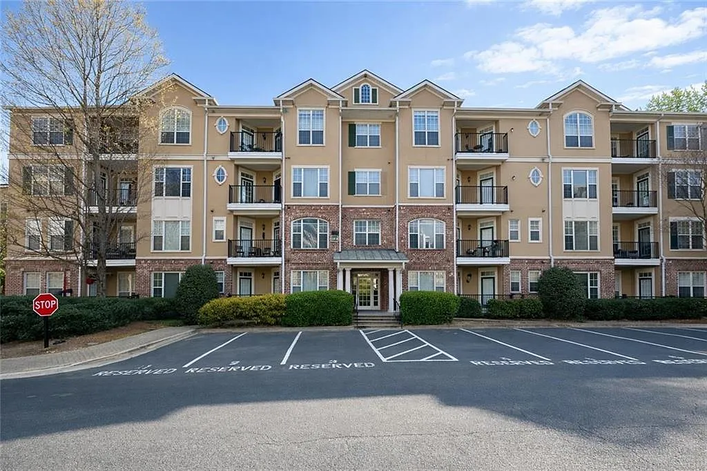 Building Photo - 4107 Stratford Cmns