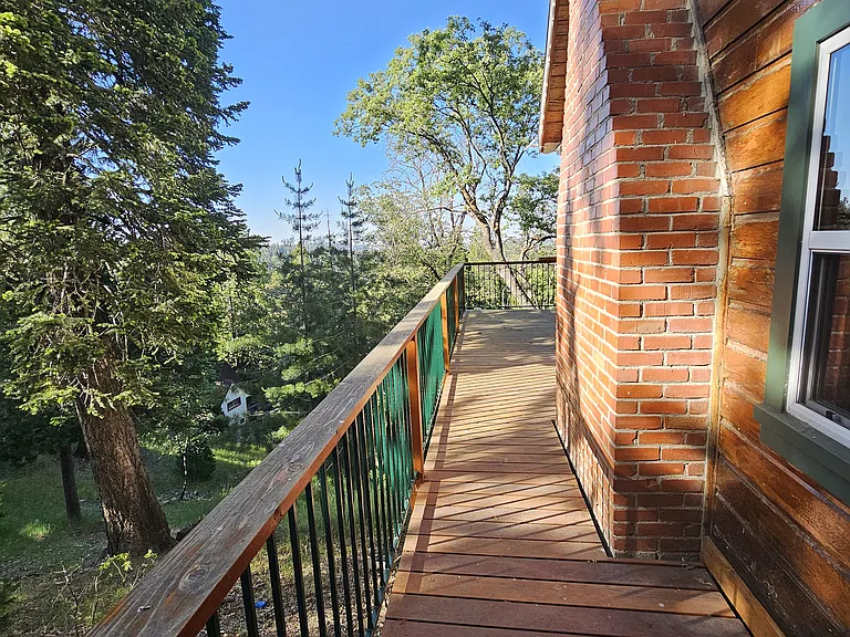 682 Cedar Ln — Photo 29