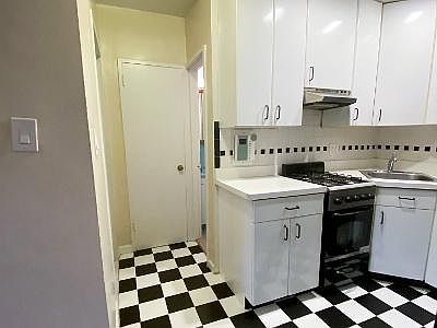 5th image of 155 W 76th St #4F