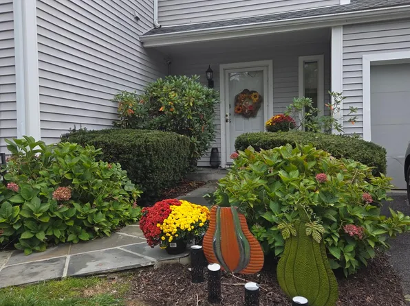 82 Cornwall Circle, Yorktown Heights, NY 10598