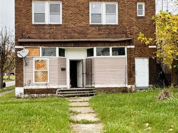 12403 Farringdon Ave, Cleveland, OH 44105