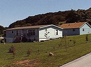 45 Long Rd, Mount Wolf, PA 17347