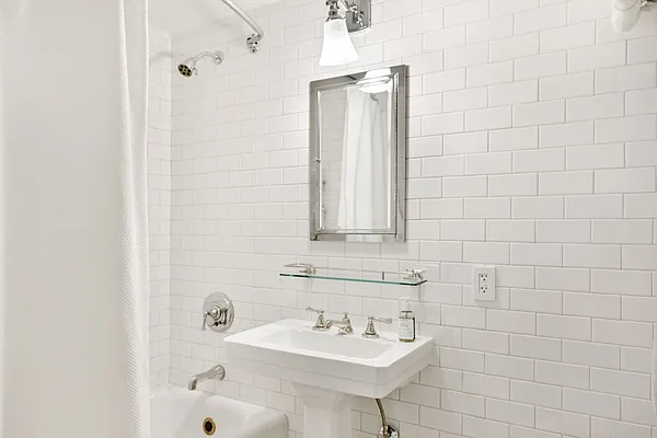 Sold by Compass | media 7