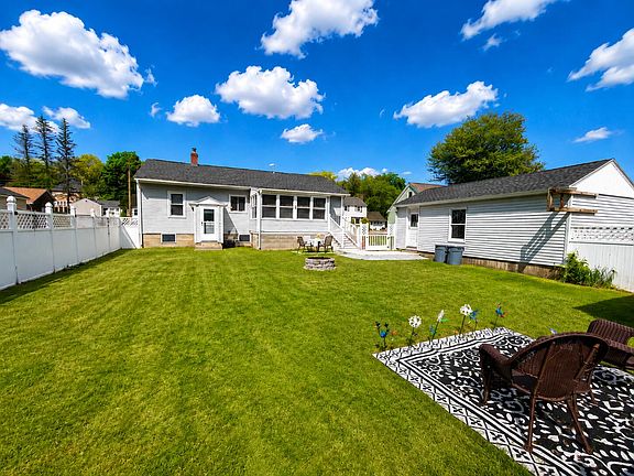 5th image of 15 Lamothe Avenue