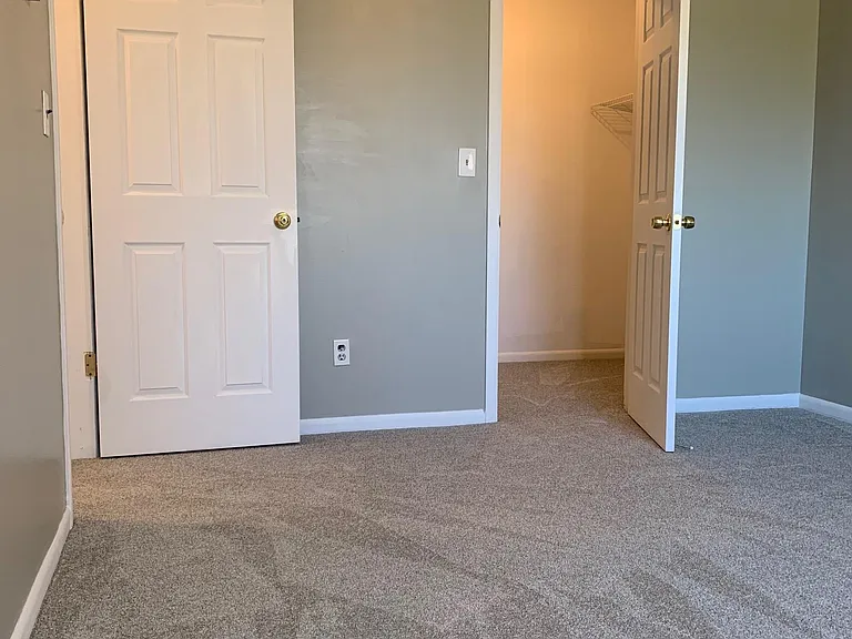 7010 Villa Dr #8 — Photo 13