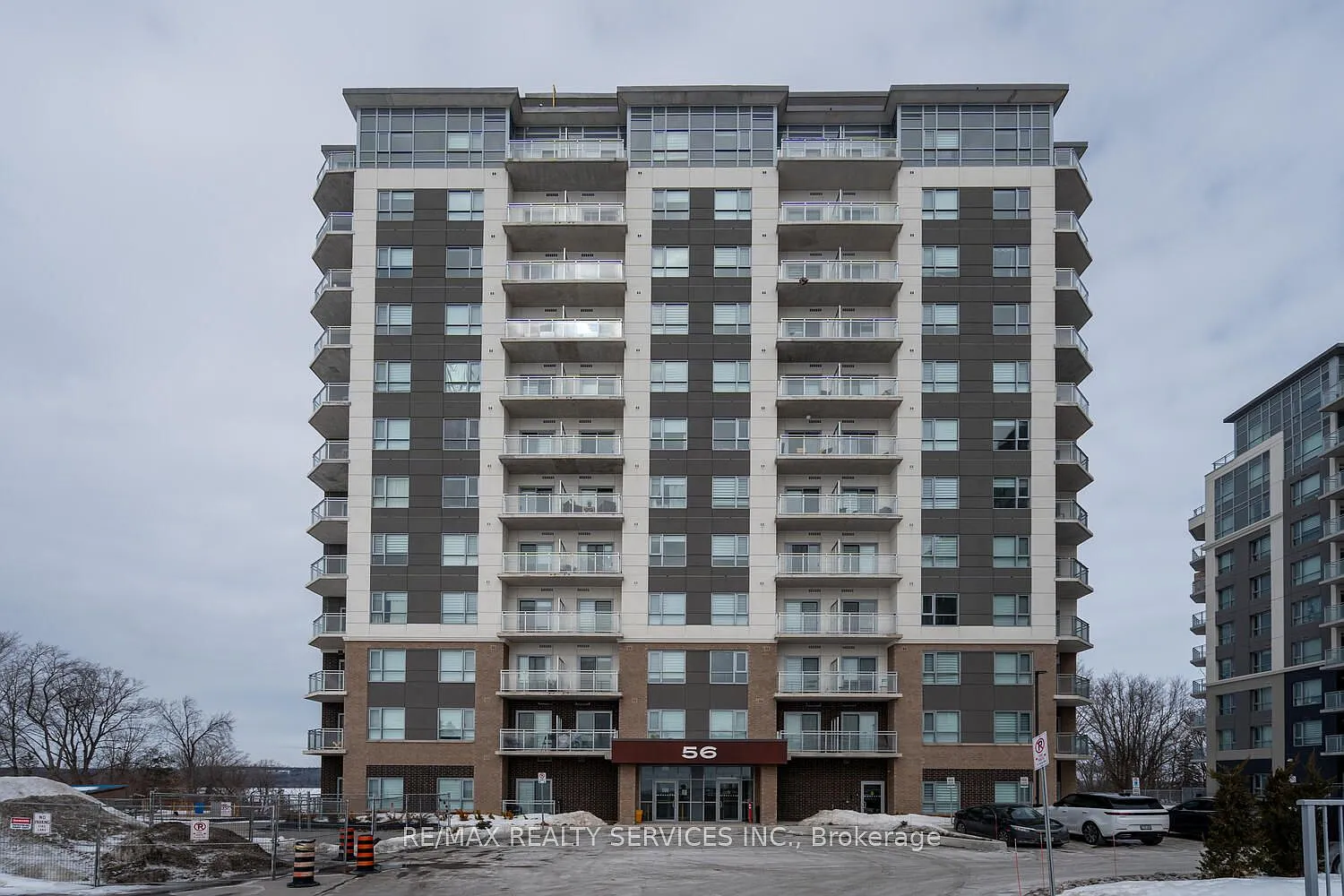 3 bed, $2,400 — Photo 1