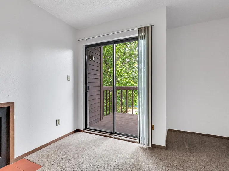 South Street Apartments — Photo 18