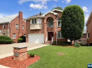 604 Abbott Ave, Ridgefield, NJ 07657