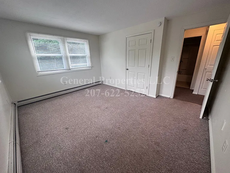 592 Riverside Dr #12 — Photo 9
