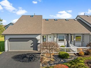 218 Summerhaven Dr S, East Syracuse, NY 13057