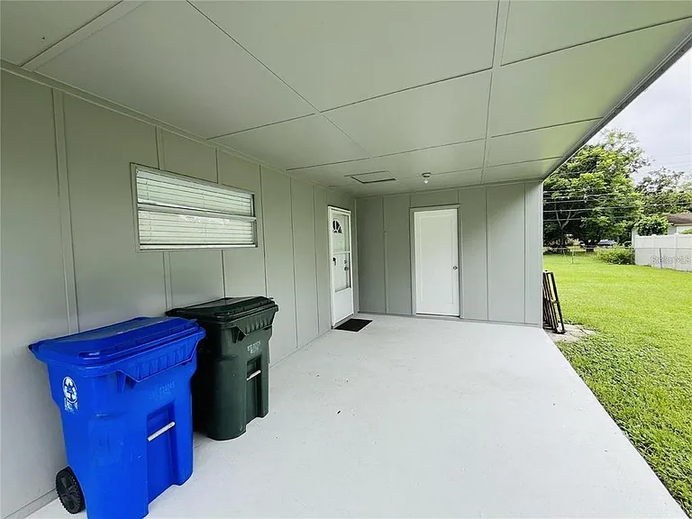 1509 Phyllis St — Photo 14