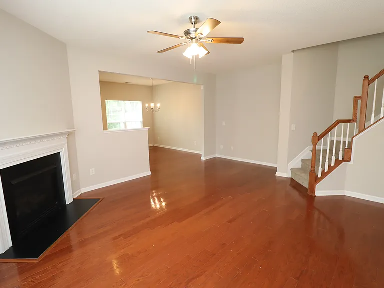 110 Fanwood Ct — Photo 10