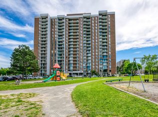 17 Knightsbridge Rd #805, Brampton, ON L6T 3X9