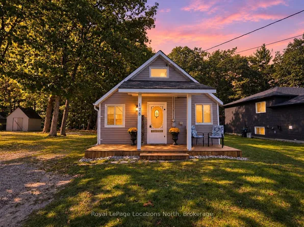 178 Golf Course Rd, Wasaga Beach, ON L9Z 1S6