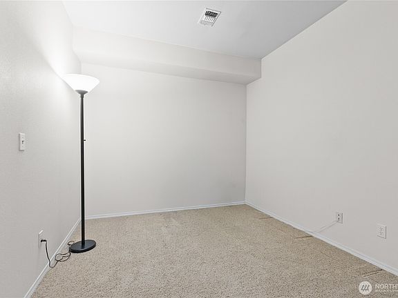 4th image of 12118 NE 171st Place #E203