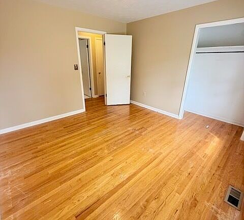 5th image of 1204 Edgewood Dr