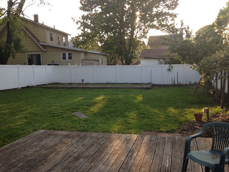2nd image of 325 Stephens St
