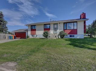 601 S 6th Ave, Beaverlodge, AB T0H 0C0