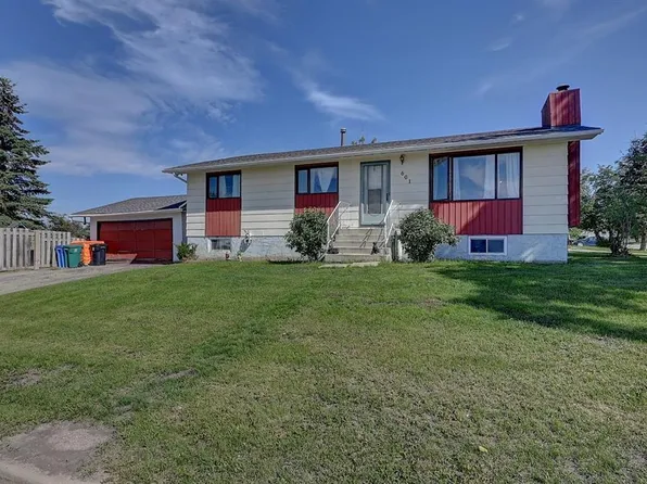 601 S 6th Ave, Beaverlodge, AB T0H 0C0