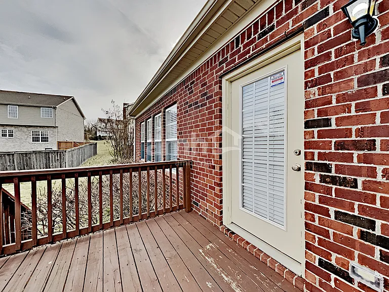 1048 Oakhall Dr — Photo 18