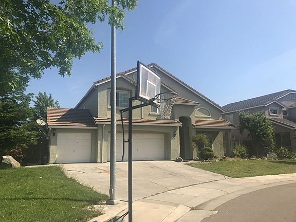 3rd image of 3105 Sonata Cir