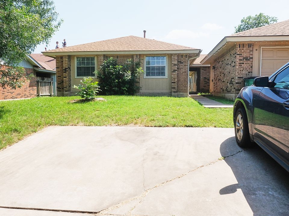 1st image of 2707 Sunny Ln #A