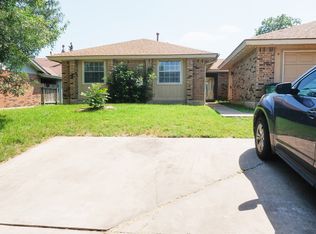 2707 Sunny Ln #A, Taylor, TX 76574
