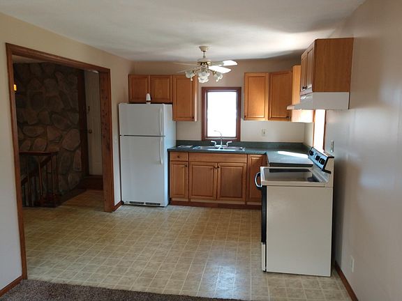 2nd image of 200 E McNeil St #2