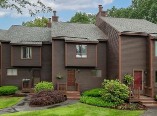 37 Thornhill Rd, Stratham, NH 03885