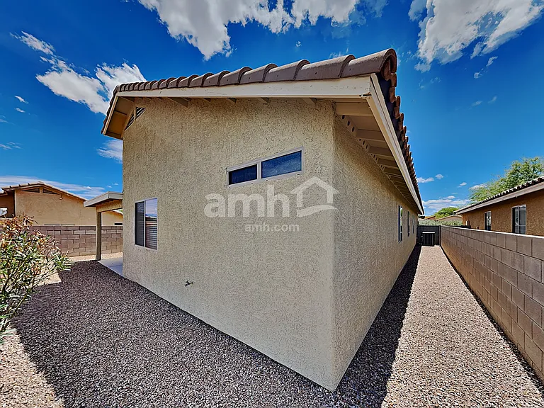 7918 S Clarkson Ct — Photo 19
