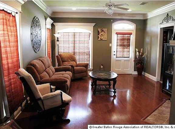 3rd image of 11061 Garrett Dr