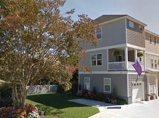 4811 Lake Dr #A, Virginia Beach, VA 23455