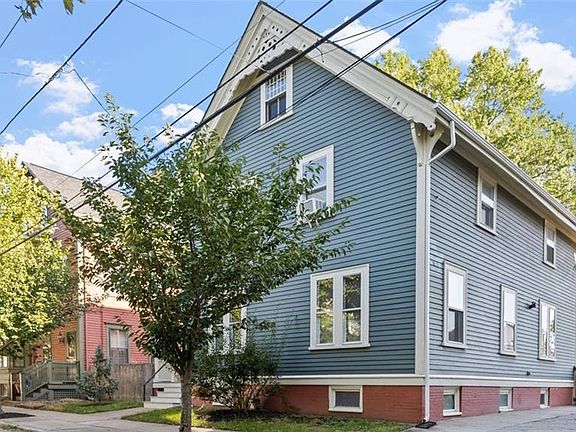 3rd image of 46 Moore St