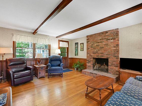 5th image of 13 Pleasant View Rd
