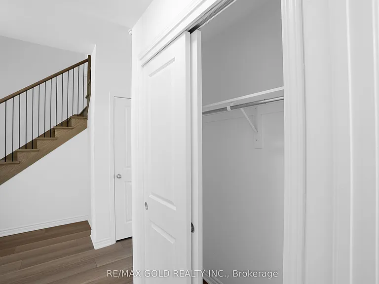 222 Pilkington St — Photo 5